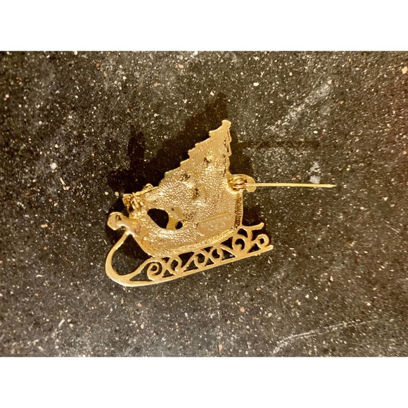 Eisenberg Christmas Enamel Brooch Rhinestone Tree in Sled with Wreath - Picture 7 of 10